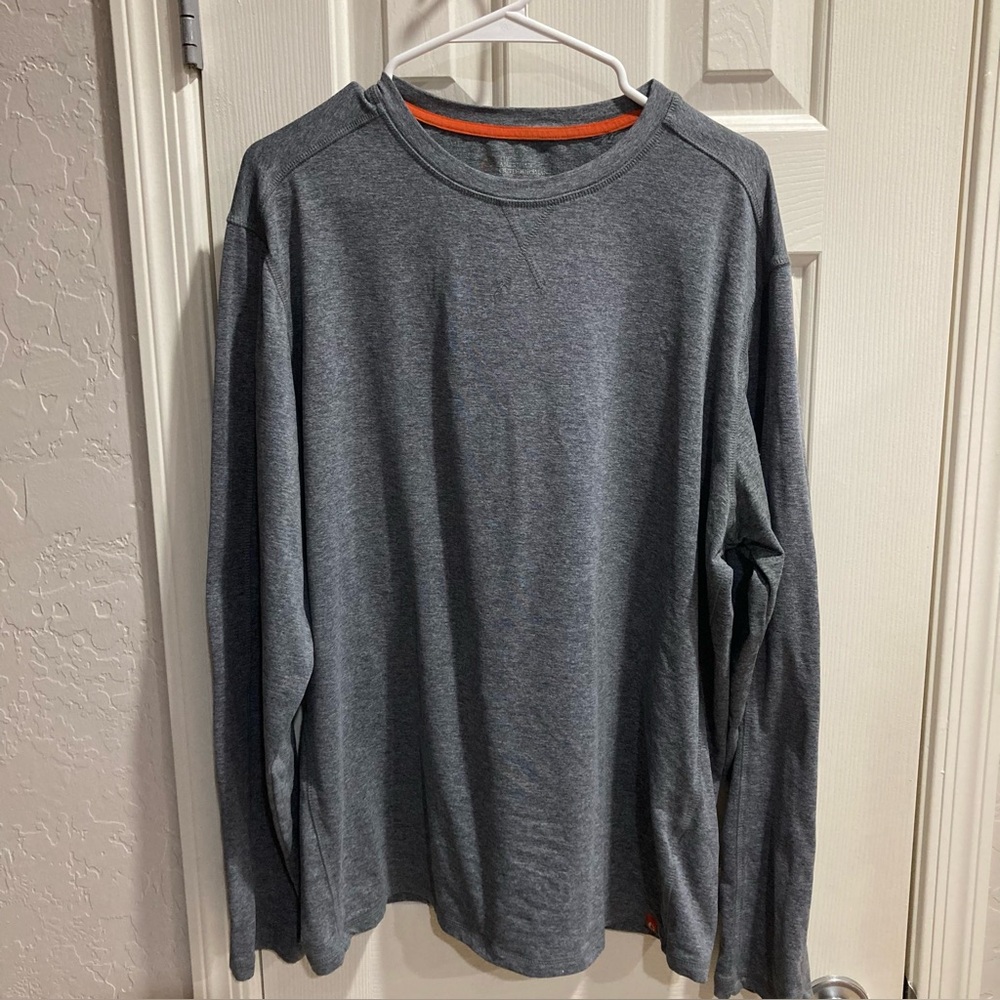 The American Outdoorsman Gray Crew Neck Shirt Size L